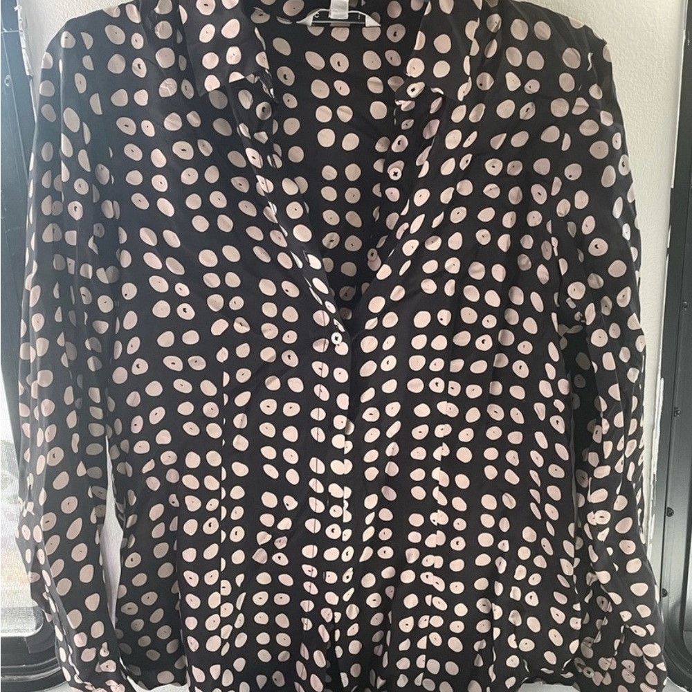 Women’s Cabi Silk Button Down Blouse EUC! - Picture 2 of 6